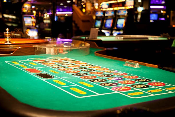 NetEnt HD live roulette table with multiple camera angles showing wheel and betting layout